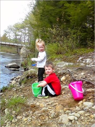 050813 - twins at Piscataquog river new boston (2) (480x640) 050813 - twins at Piscataquog river new boston (2) (480x640)