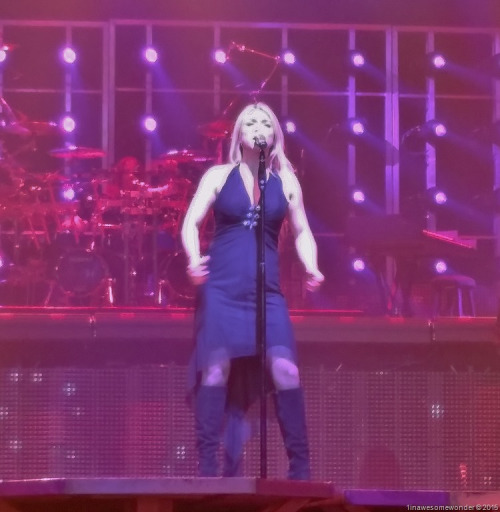 And-Georgia-she-can-sing-too-NH112815.jpg