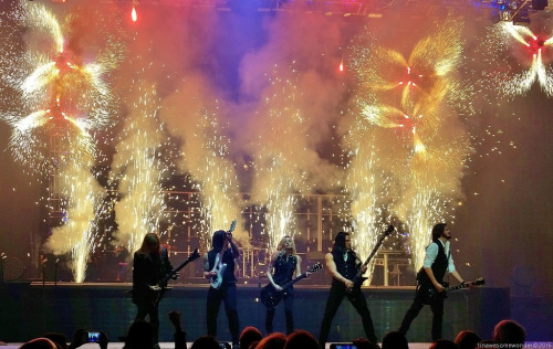 Another-incredible-show-NH112815.jpg