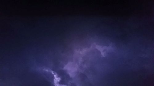 The sky is aglow , what a show. (C) 1inawesomewonder.