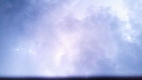 It's 9:15pm and lightning makes it look like daytime. (C) 1inawesomewonder.