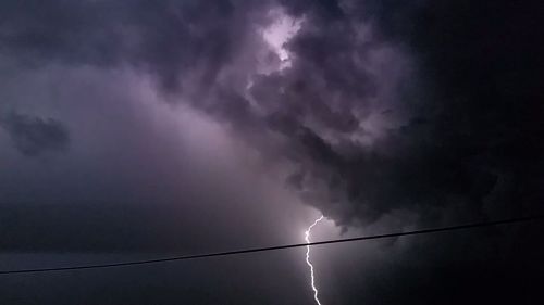 Glow of the bolt. (C) 1inawesomewonder.