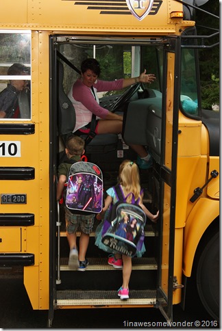 twins 1st day bus 1st grade