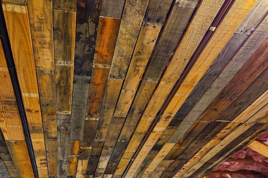 Hockey Lane - Pallet Ceiling